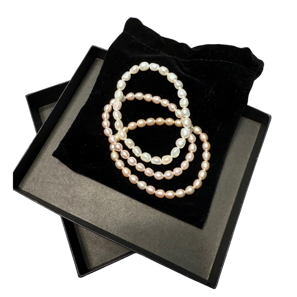 Fresh Water Pearls Stretch Bracelets